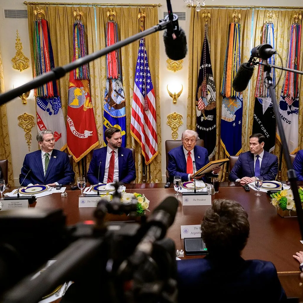 President Donald J. Trump and President of Argentina Javier Milei on October 14, 2025 (2)