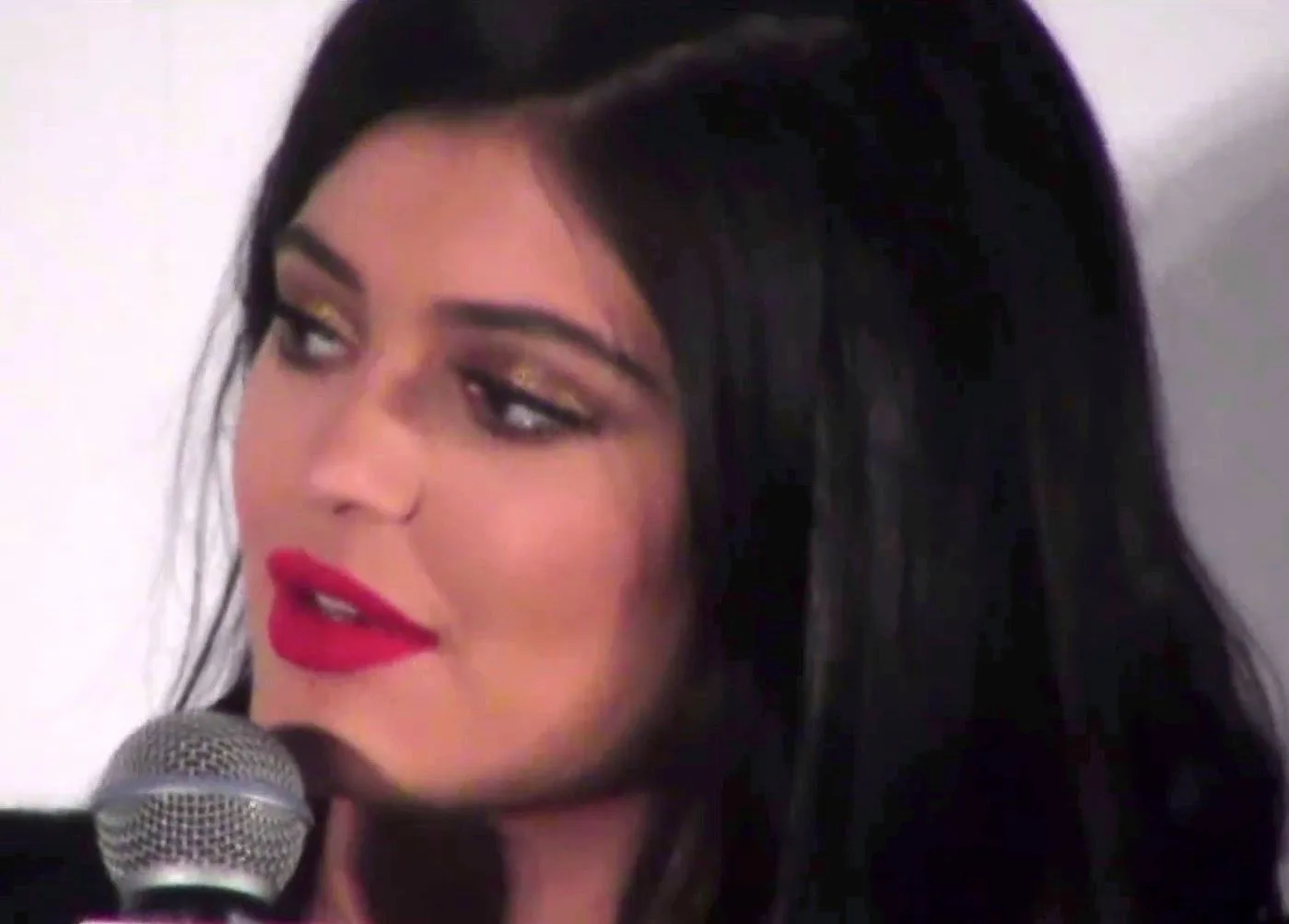 Kylie Jenner headshot