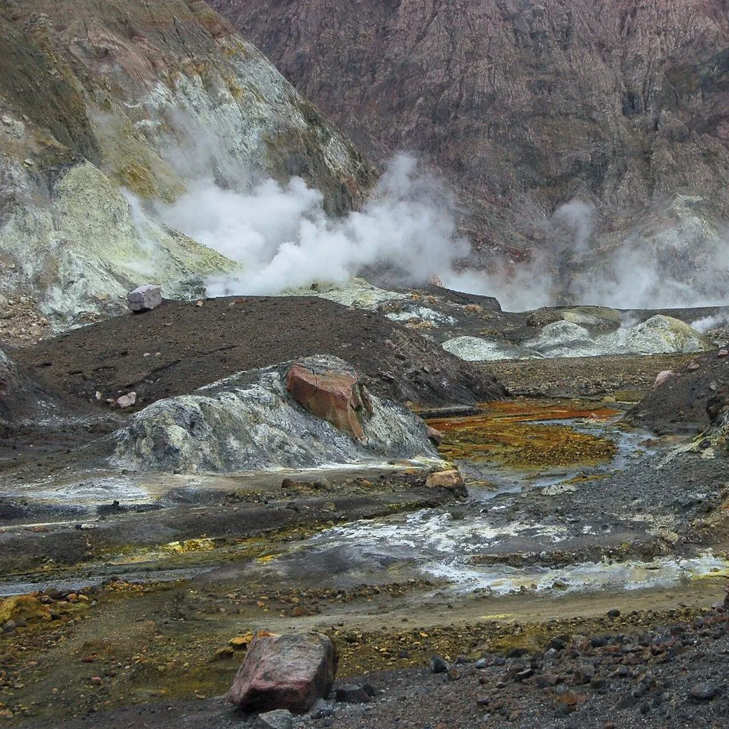 Whakaari - White Island Volcano in New Zealand 20061112 D