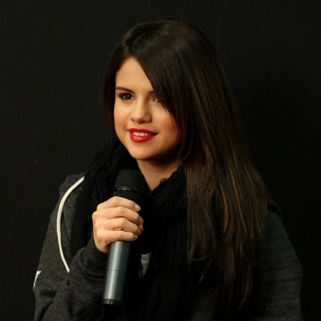 Selena Gomez December 2010