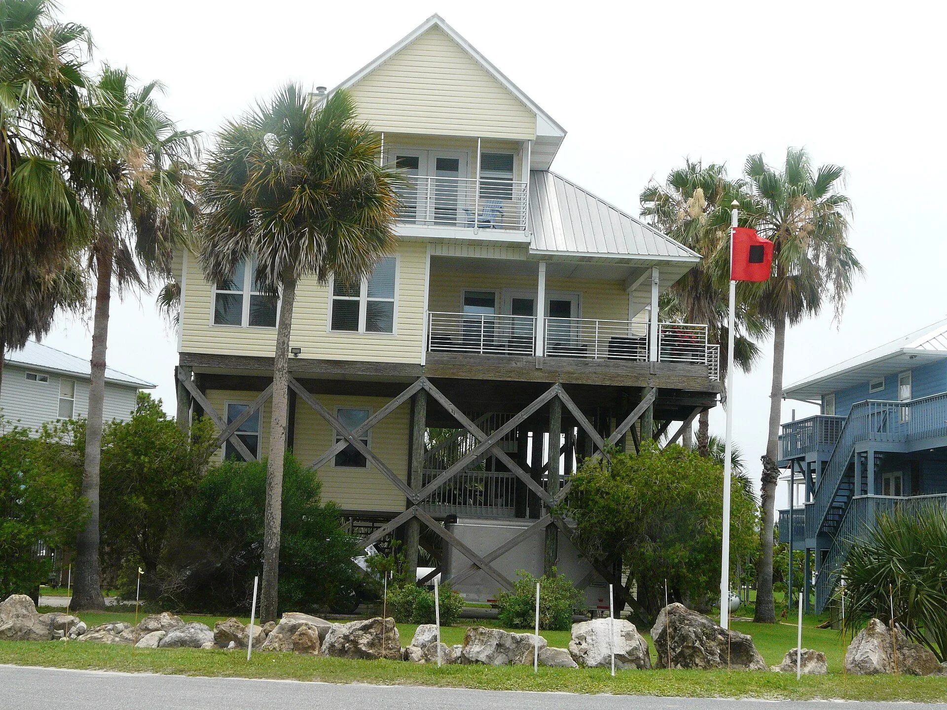 Shell Point Elsa Storm Flag