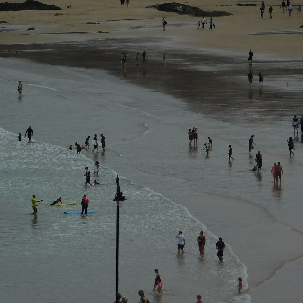 Newquay Harbour Beach - geograph.org.uk - 7413490