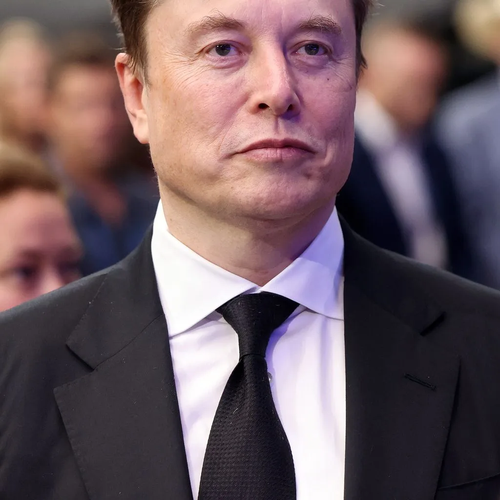 Elon Musk - 54820081119
