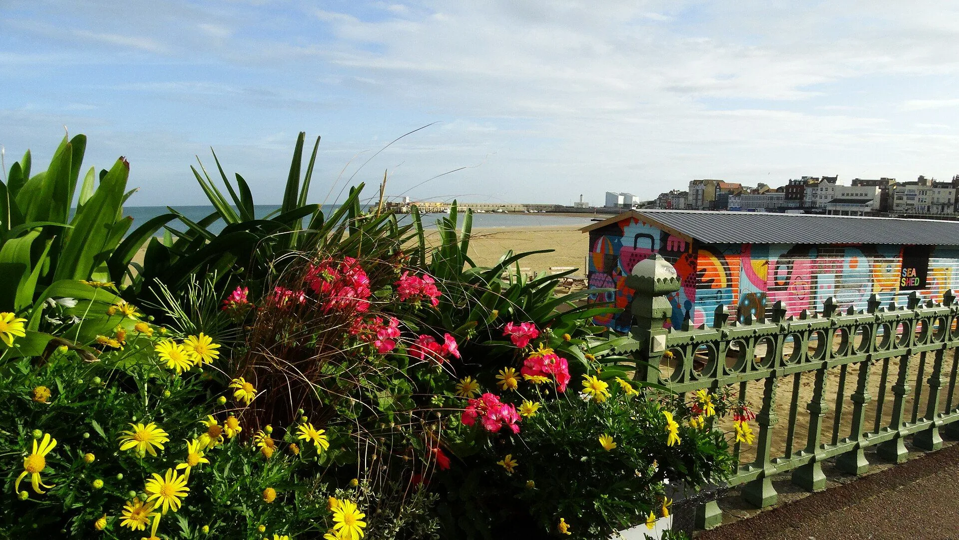 The seafront at Margate - geograph.org.uk - 6336955