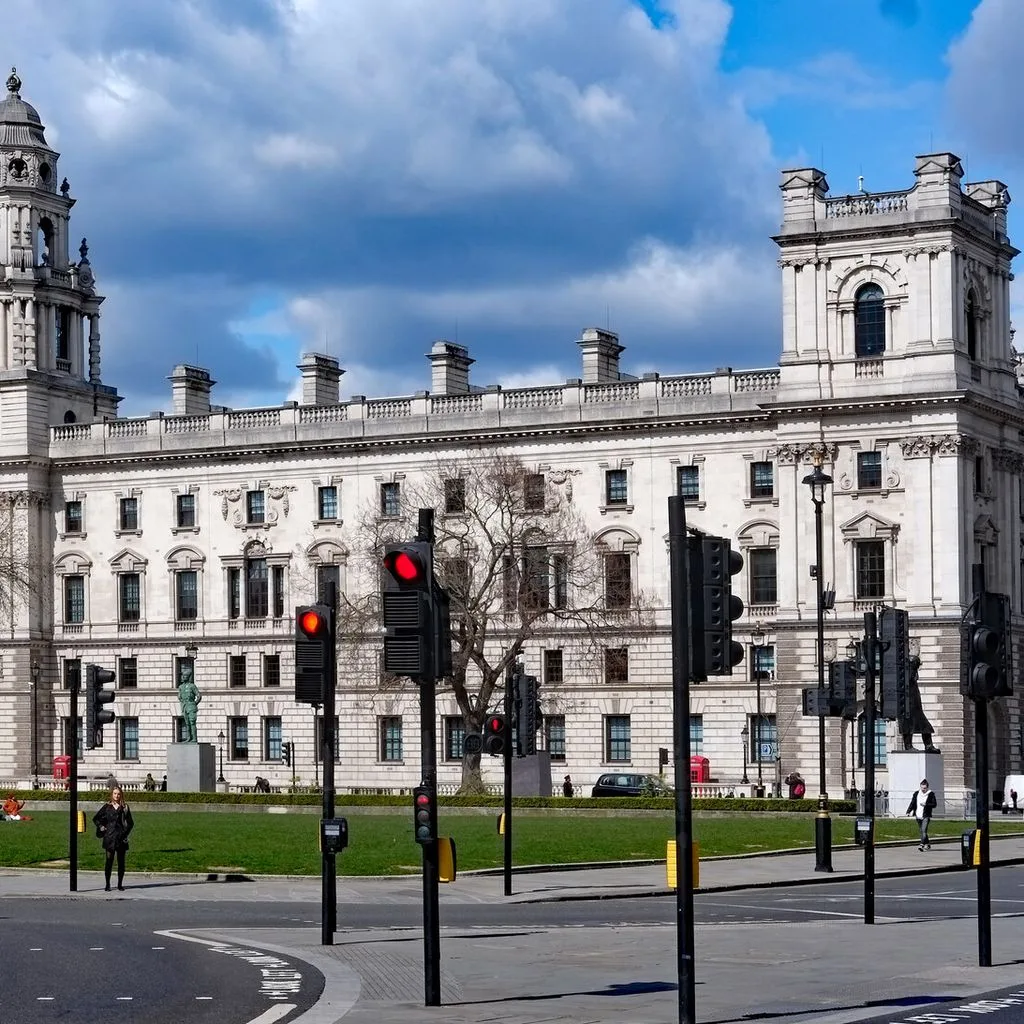 Westminster , HM Treasury building - geograph.org.uk - 6802743